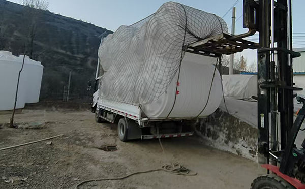 阿克塞塑料桶批量交付案例：满足多行业高标容器需求的一站式解决方案